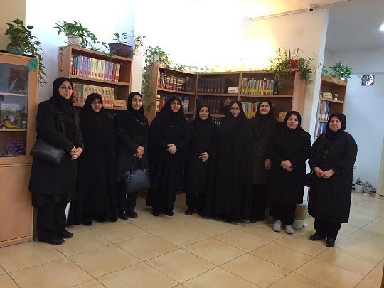 دیدار مدیران زن شهرستان با رئیس اداره در هفته کتاب