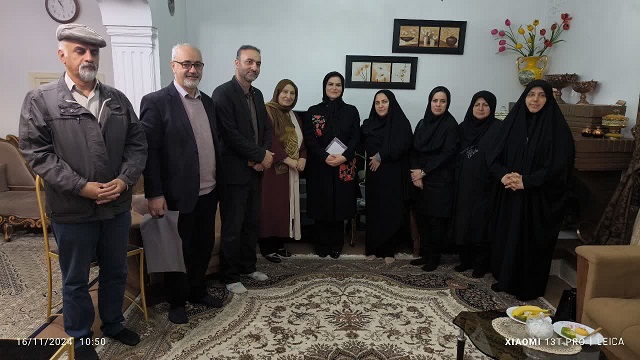 دیدار با پیکسوتان در عرصه نویسندگی و ... با همراهی مسئولین هفته کتاب