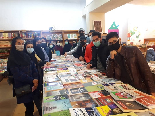 بازدید کتابخانه و نمایشگاه از دانشگاه شفق